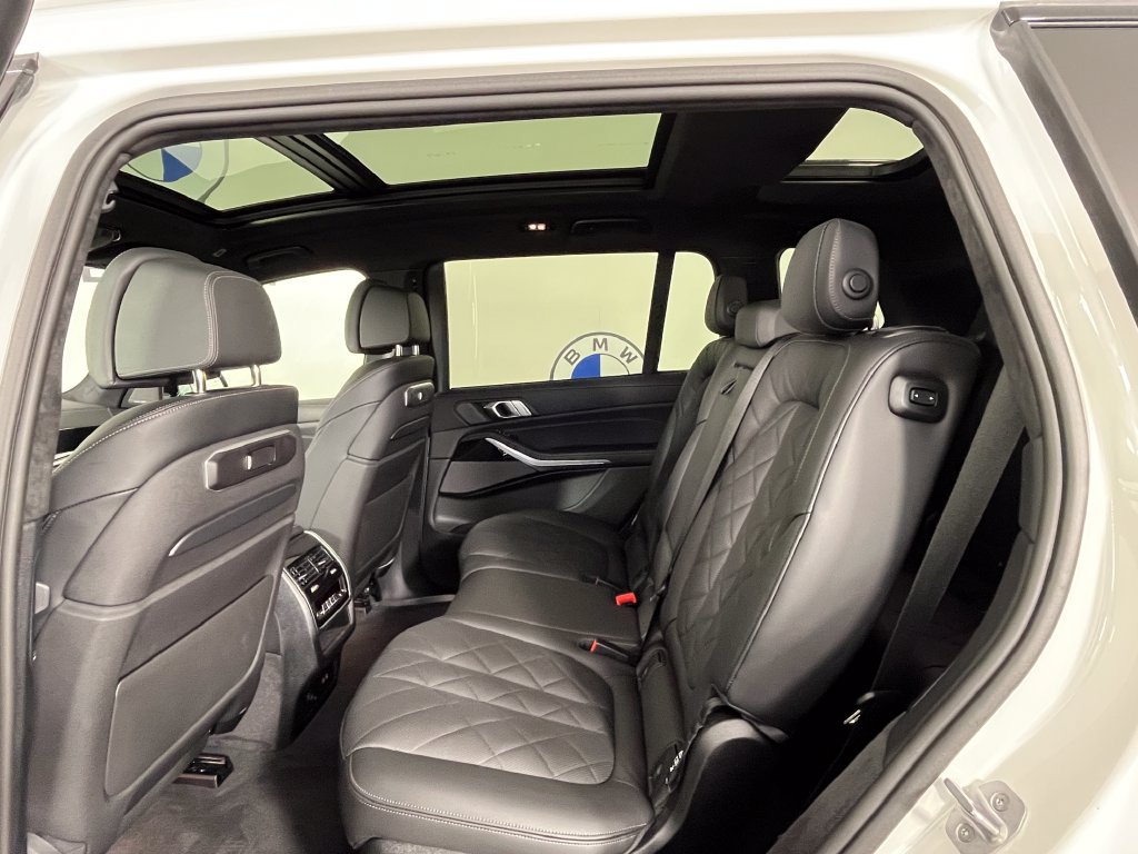Used 2027 BMW X7 xDrive40i w/ Executive Package AWD/4WD image 22