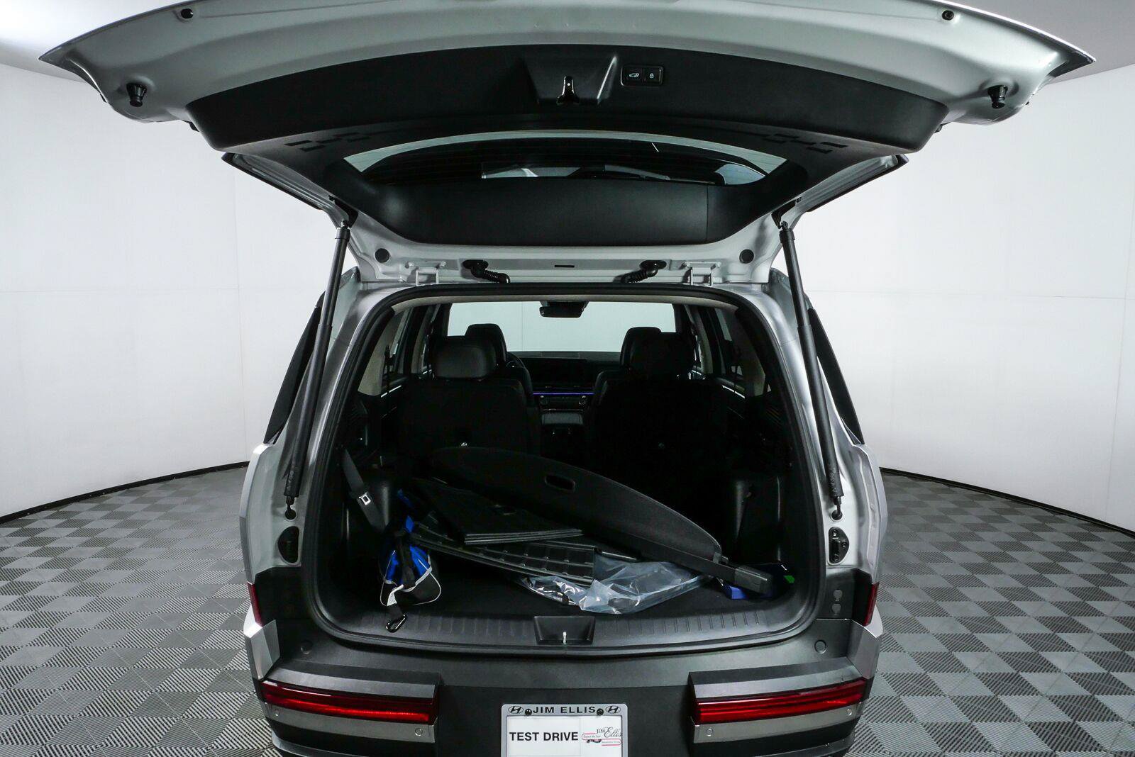 New 2026 Hyundai Santa Fe Limited AWD/4WD image 32