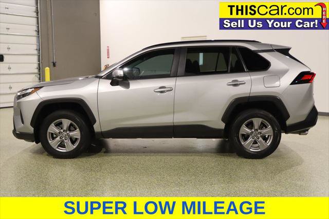 Used 2024 Toyota RAV4 XLE w/ Convenience Package image 4