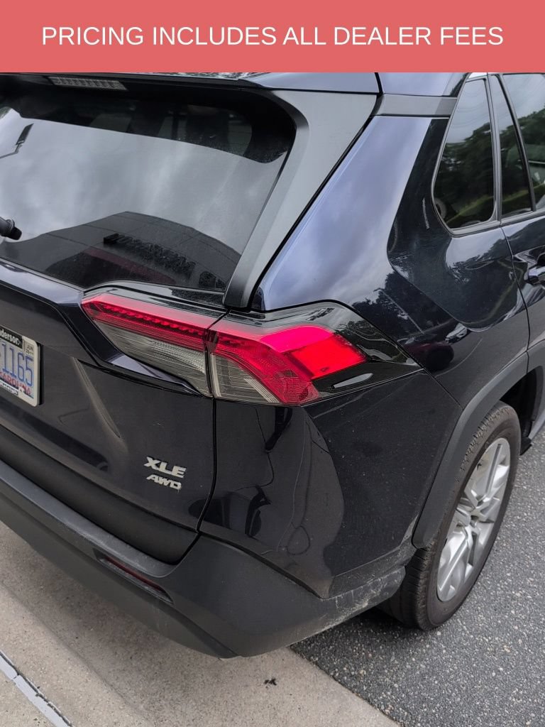 Used 2023 Toyota RAV4 XLE Premium AWD/4WD image 21