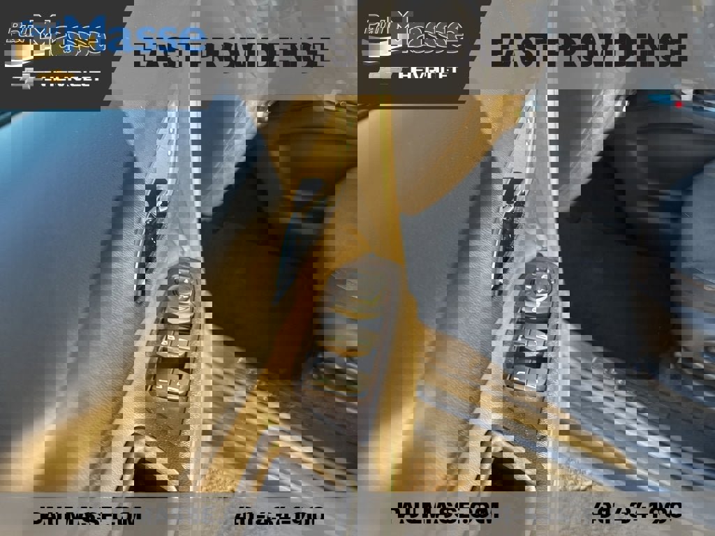 Used 2019 Chevrolet Equinox LT image 9