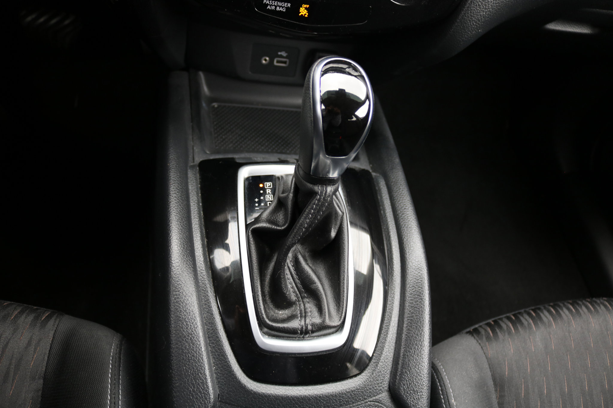 Used 2019 Nissan Rogue SV image 25