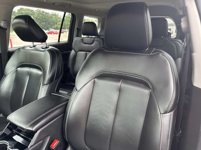 Used 2023 Jeep Grand Cherokee L Limited AWD/4WD image 31