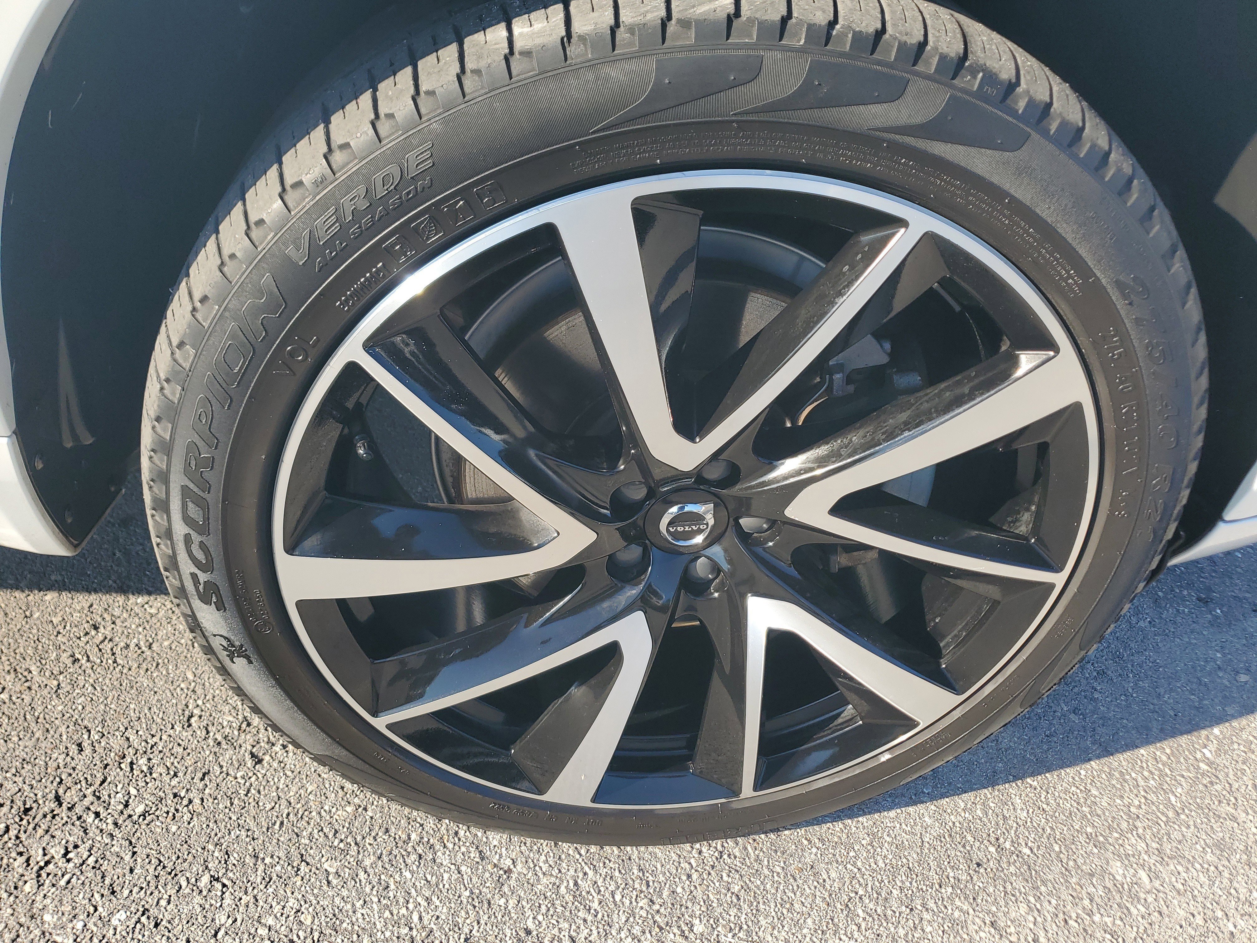 Used 2023 Volvo XC90 B6 Plus w/ Protection Package Premier image 31