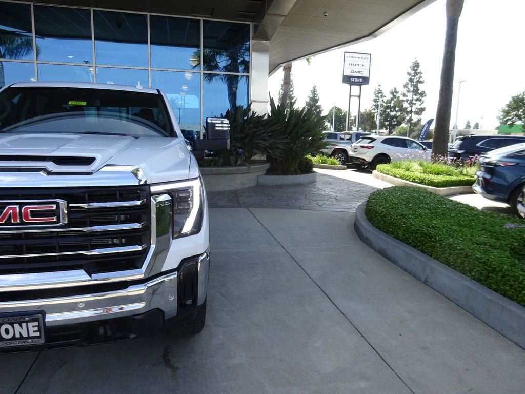 New 2026 GMC Sierra 2500 SLT w/ SLT Premium Package AWD/4WD image 32