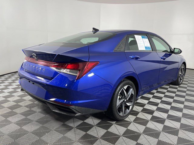 Used 2023 Hyundai Elantra SEL w/ Convenience Package image 7