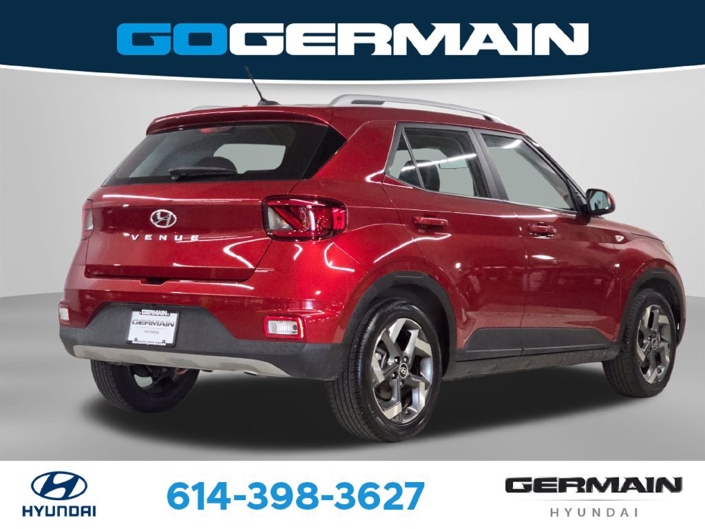 Used 2024 Hyundai Venue Limited FWD image 8