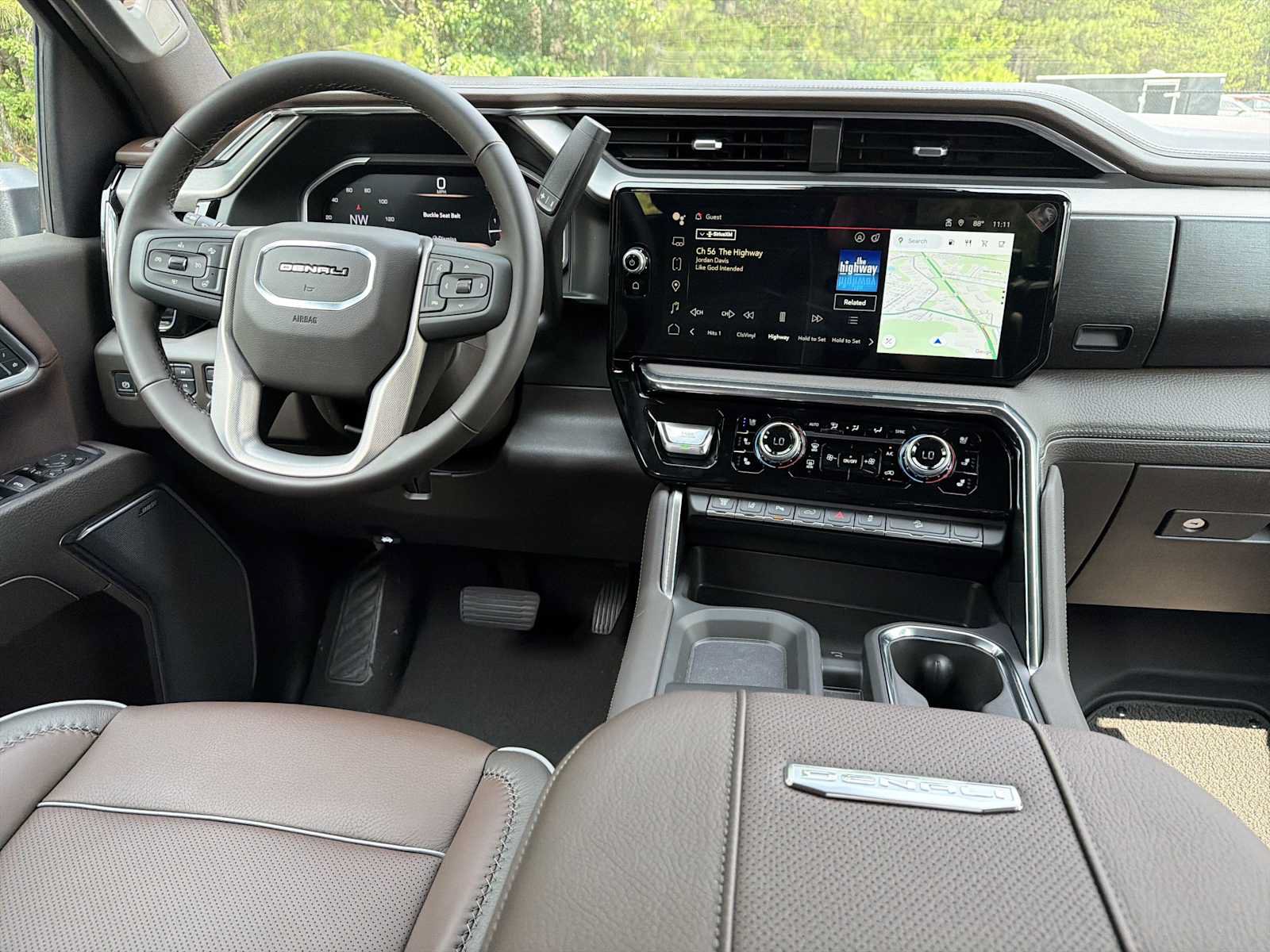 New 2026 GMC Sierra 2500 Denali w/ Denali Reserve Package AWD/4WD video 3
