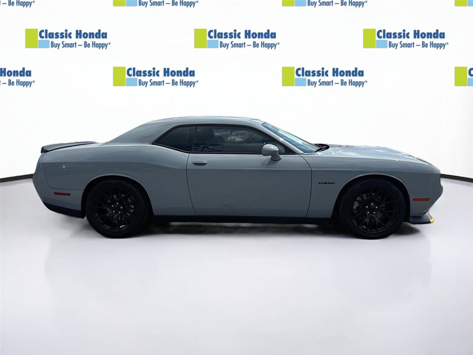 Used 2021 Dodge Challenger R/T w/ Blacktop Package RWD image 9
