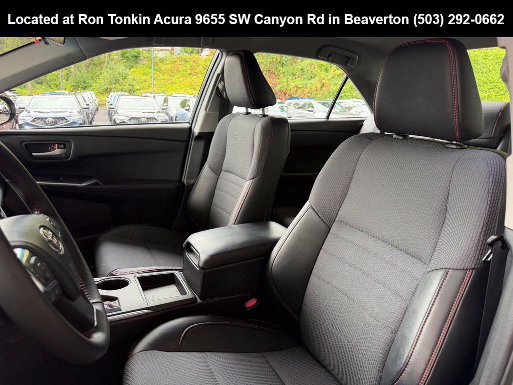 Used 2016 Toyota Camry SE FWD image 13
