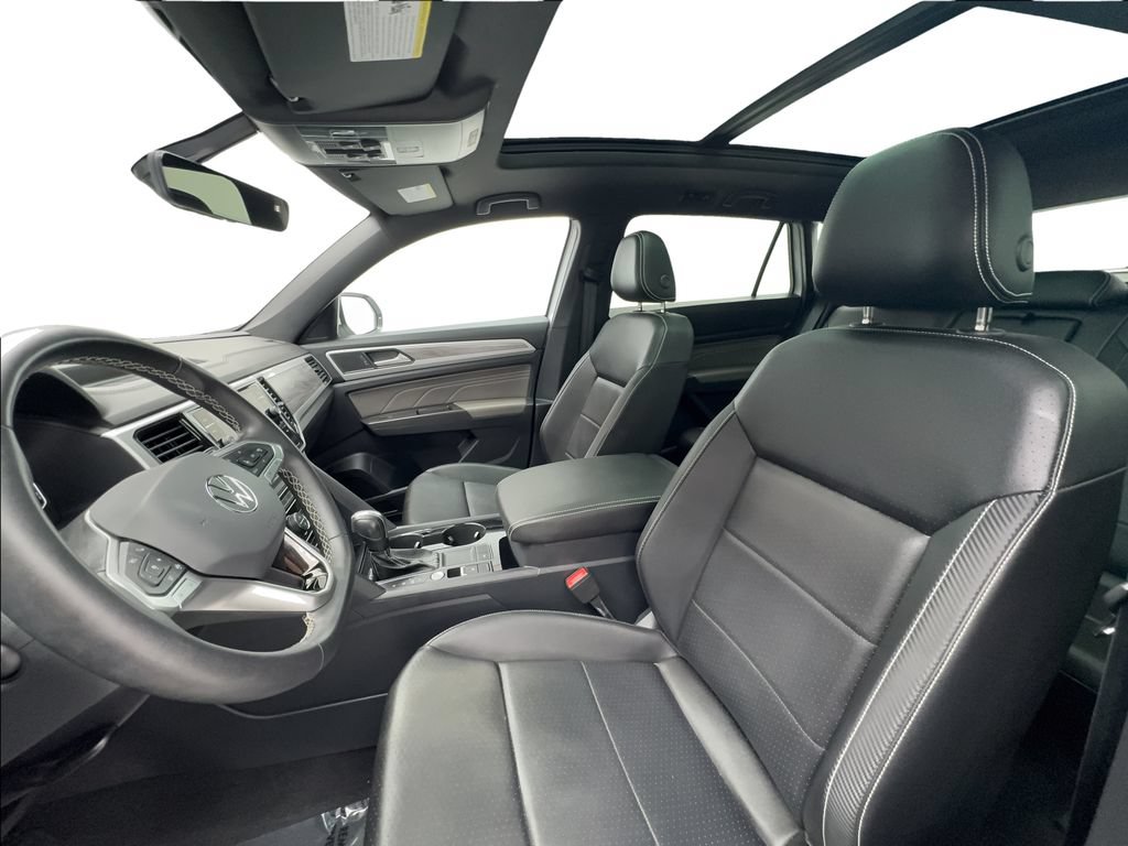 Used 2023 Volkswagen Atlas Cross Sport SE w/ Panoramic Sunroof Package FWD image 20