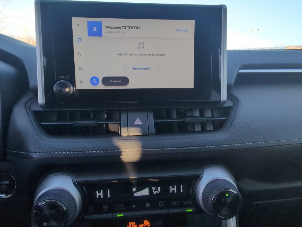 Used 2025 Toyota RAV4 XLE image 21