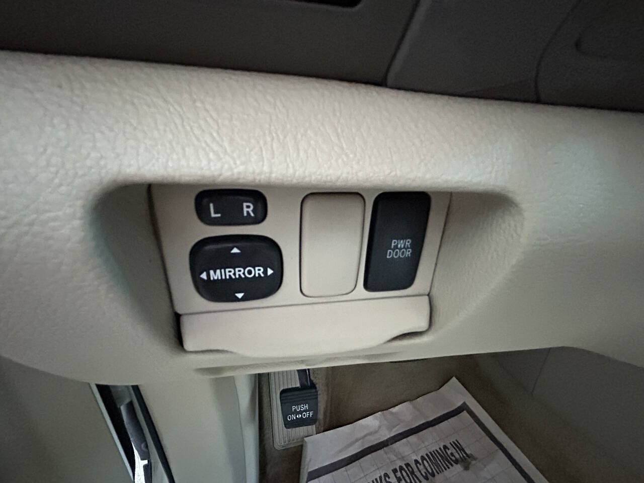 Used 2004 Lexus RX 330 FWD image 25