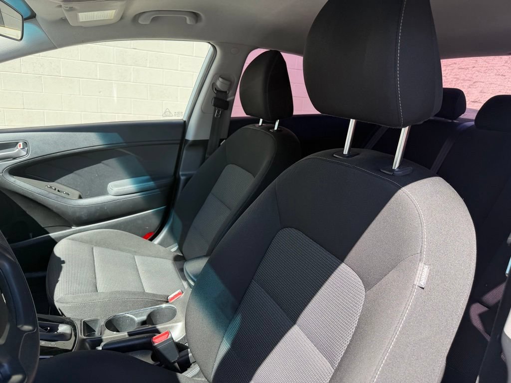 Used 2017 Kia Forte LX FWD image 16
