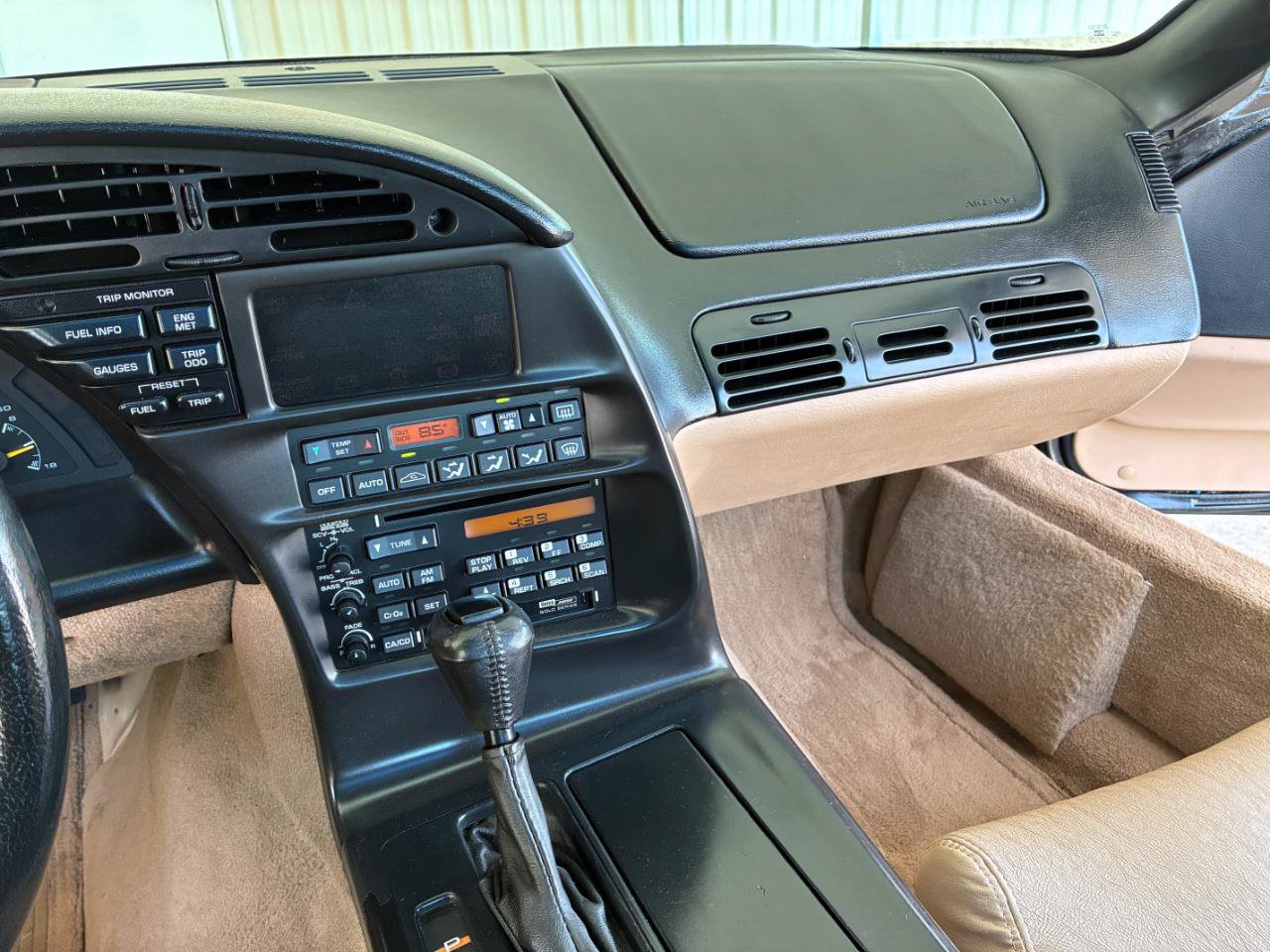 Used 1995 Chevrolet Corvette Coupe RWD image 16