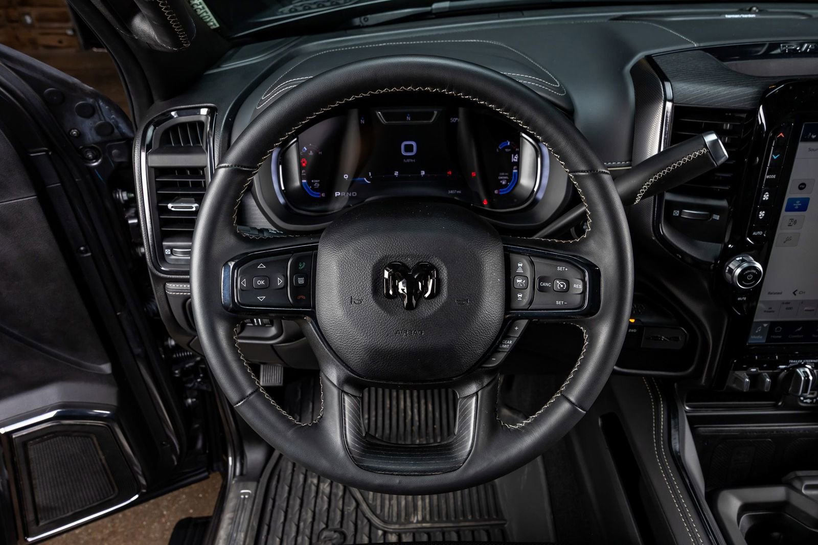 Used 2024 RAM 3500 Limited image 18