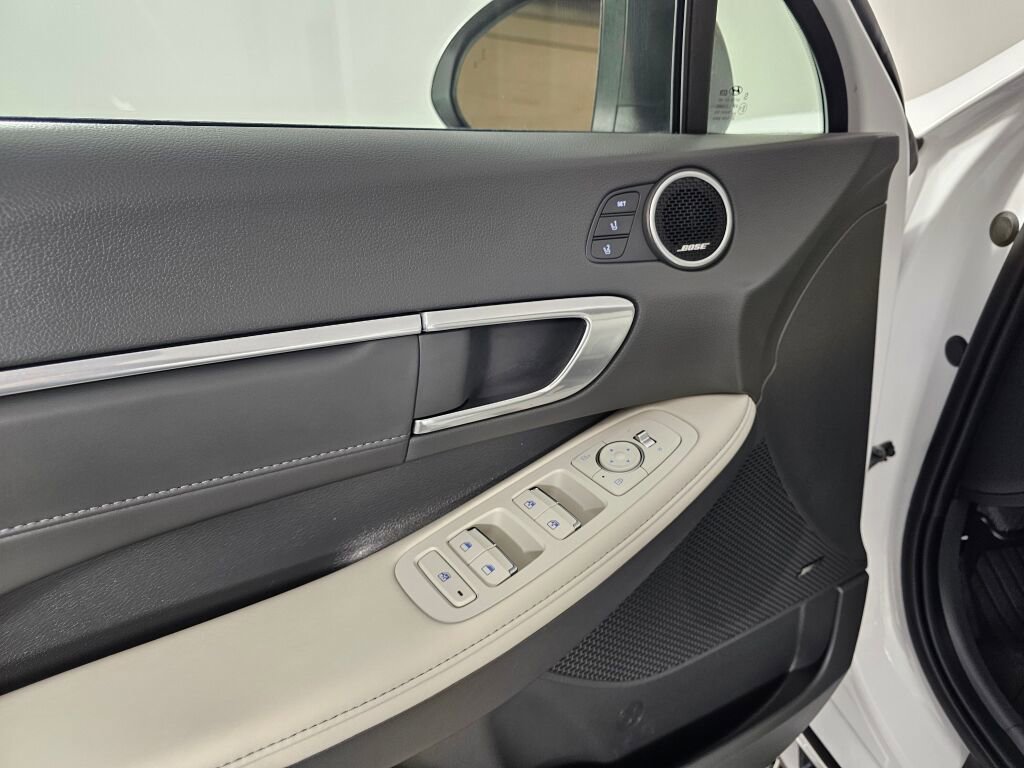 Used 2023 Hyundai Sonata Limited w/ Cargo Package image 18
