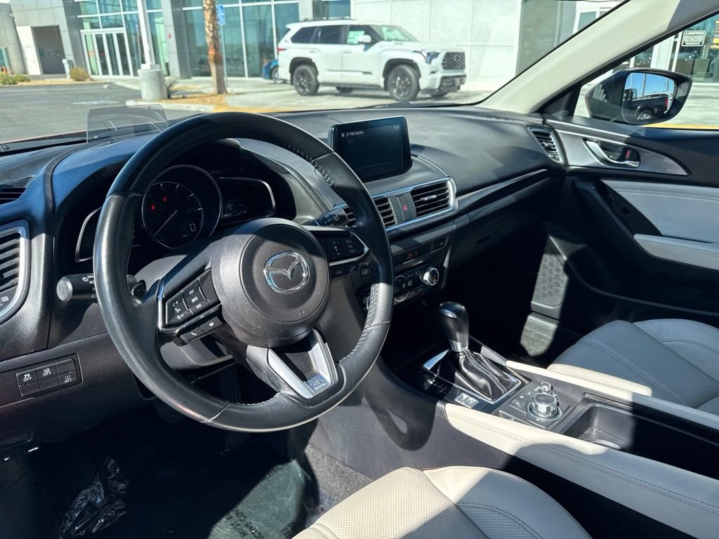 Used 2018 MAZDA MAZDA3 Grand Touring w/ Premium Equipment Package FWD image 13