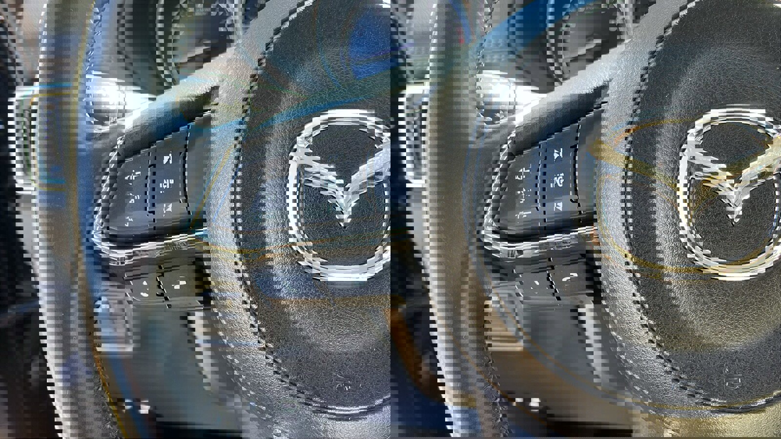 Used 2020 MAZDA CX-5 Touring image 12