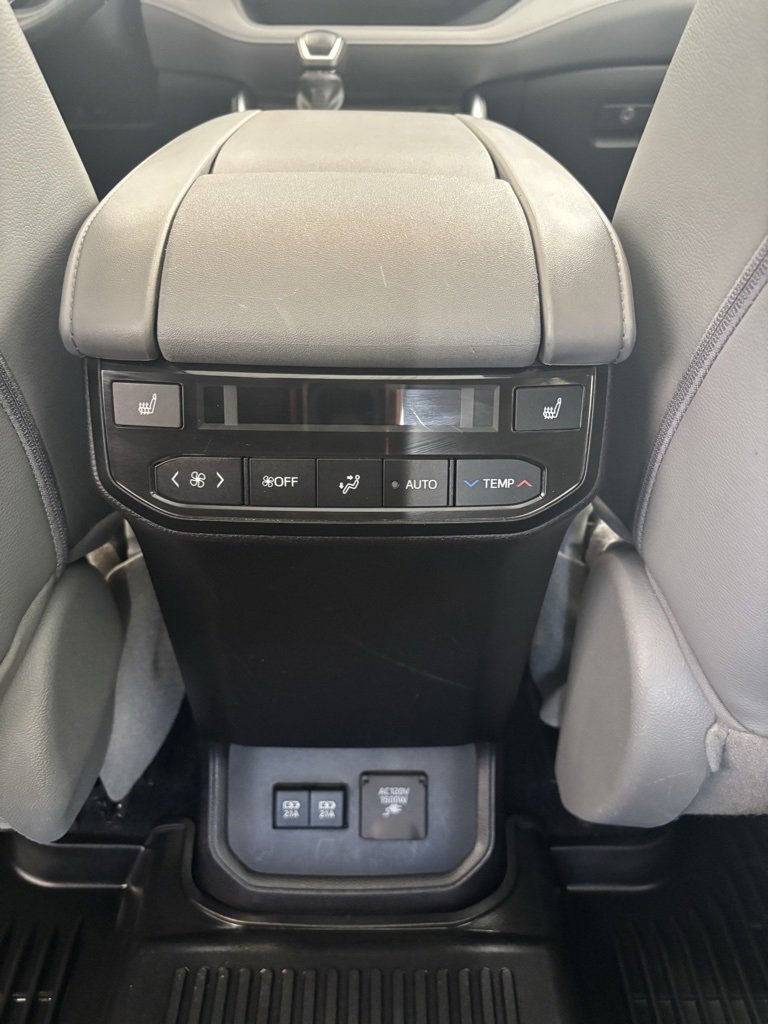 Certified 2021 Toyota Highlander Platinum image 9