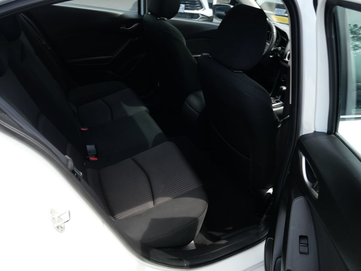 Used 2016 MAZDA MAZDA3 i Touring FWD image 20