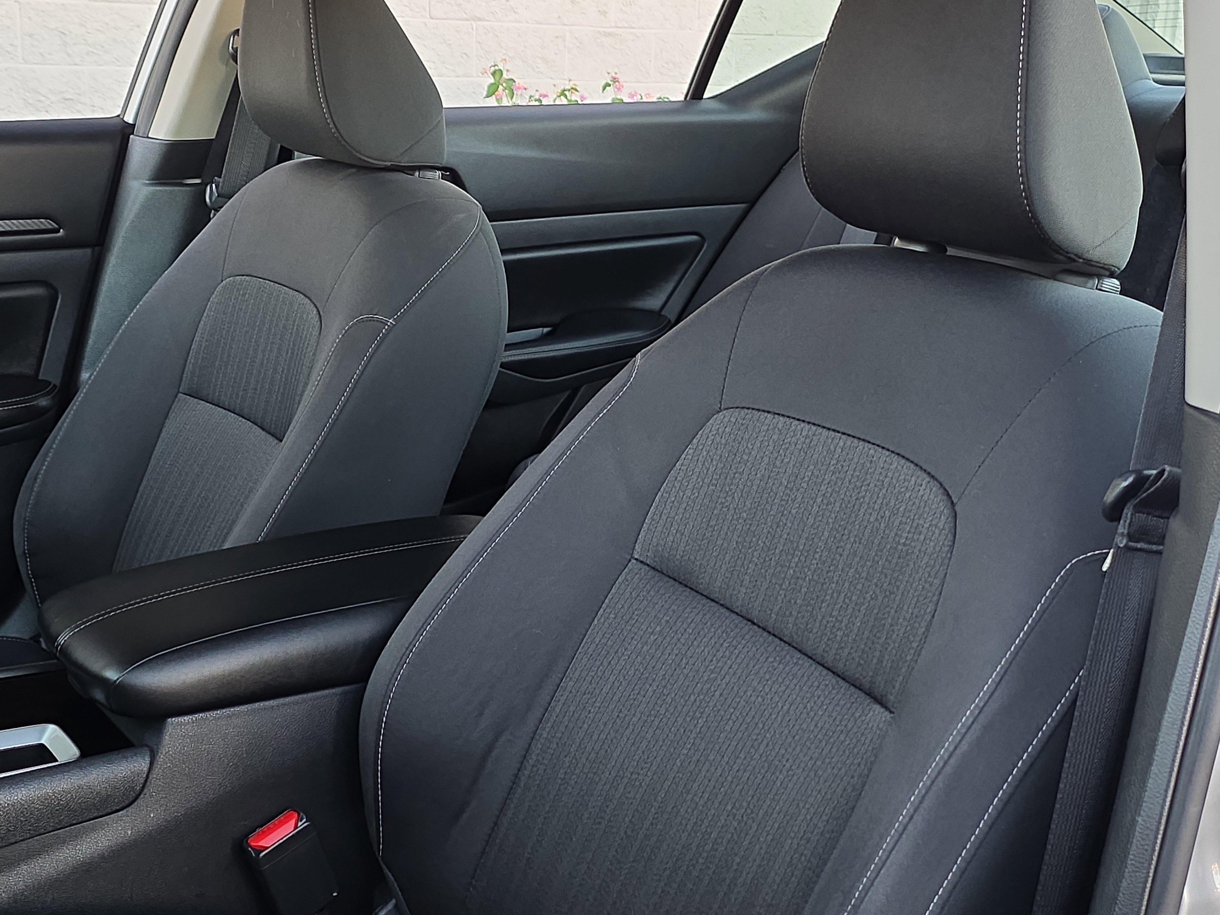 Used 2024 Nissan Altima 2.5 SV image 13