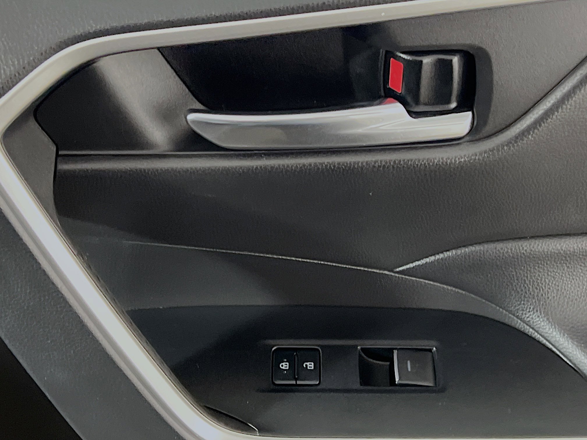 Used 2022 Toyota RAV4 XLE Premium image 32