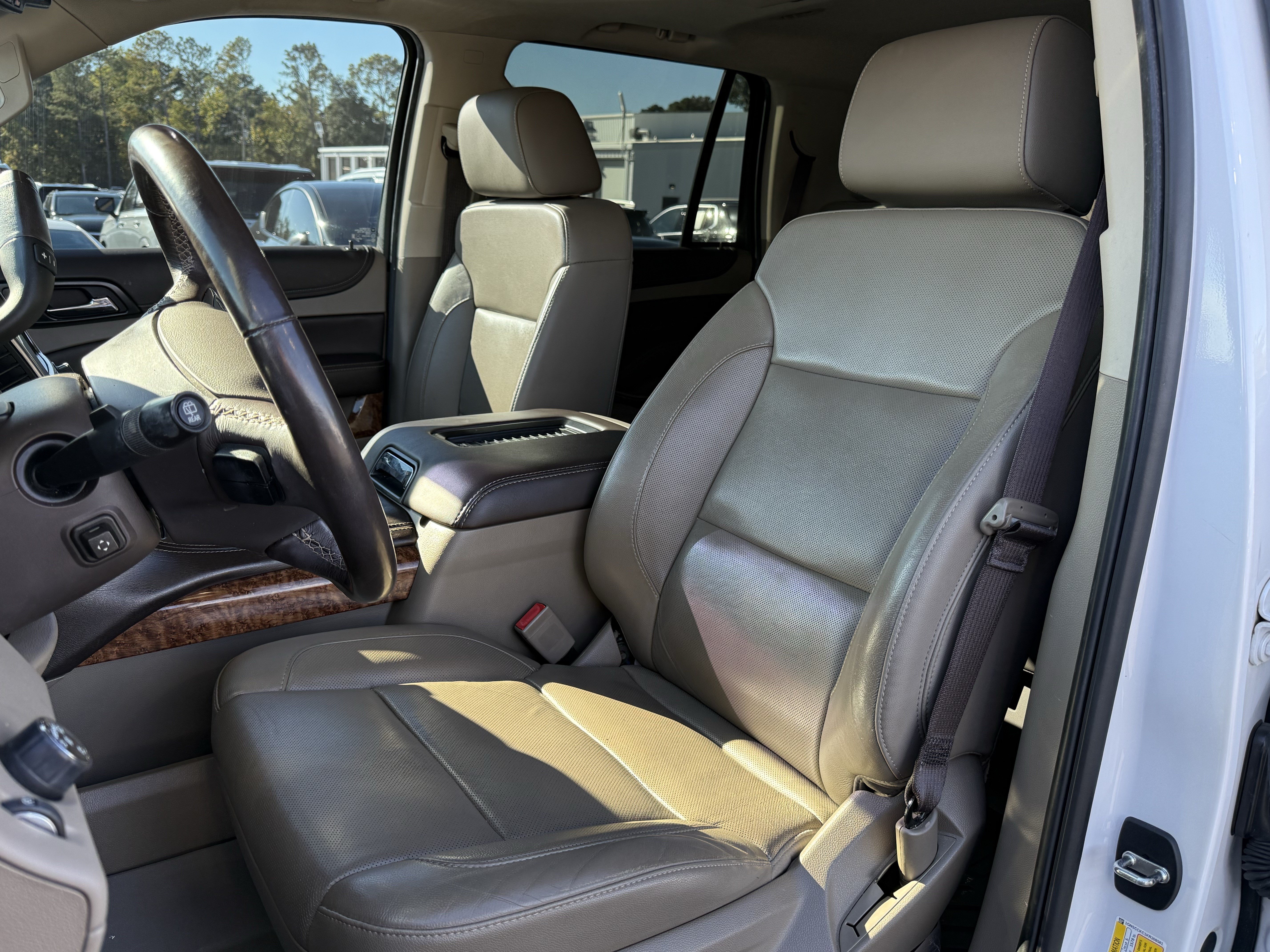 Used 2019 Chevrolet Tahoe Premier RWD image 16
