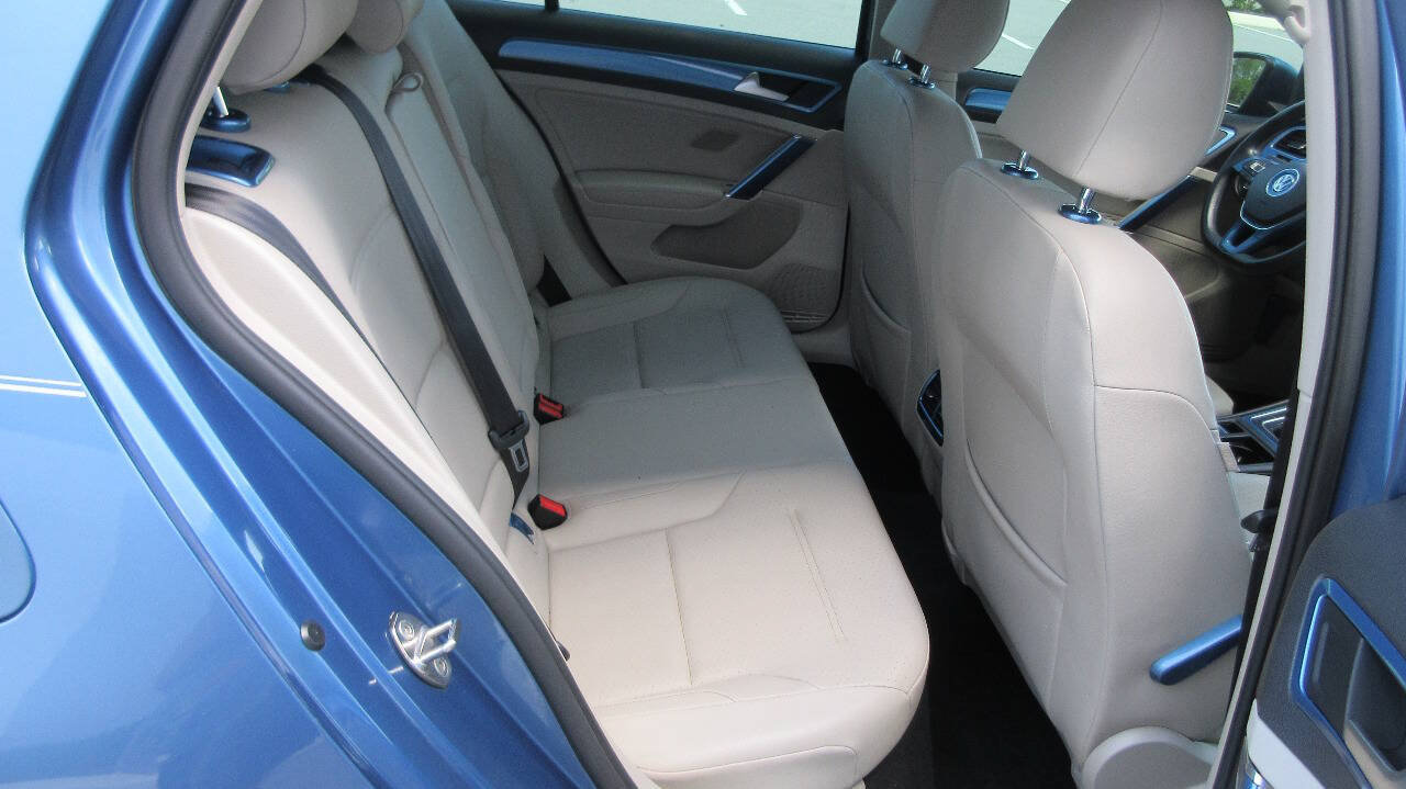 Used 2015 Volkswagen e-Golf SEL Premium FWD image 19