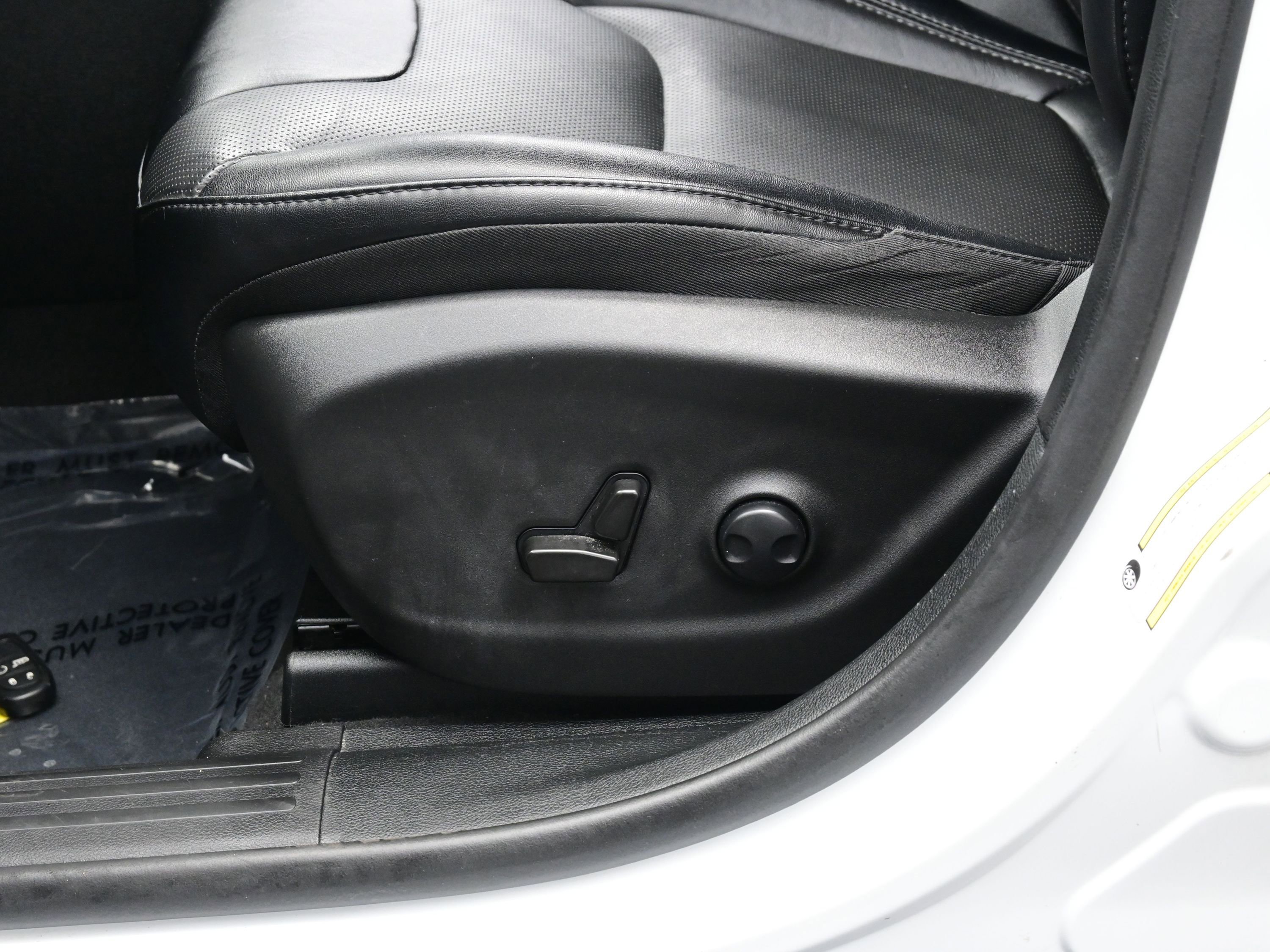 Used 2022 Jeep Cherokee Limited image 12