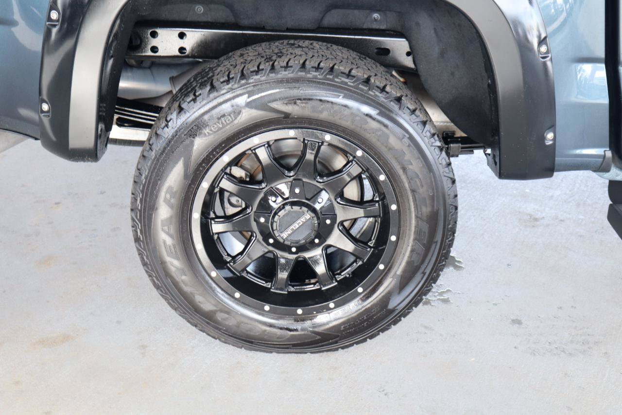 Used 2019 Chevrolet Colorado Z71 RWD image 5