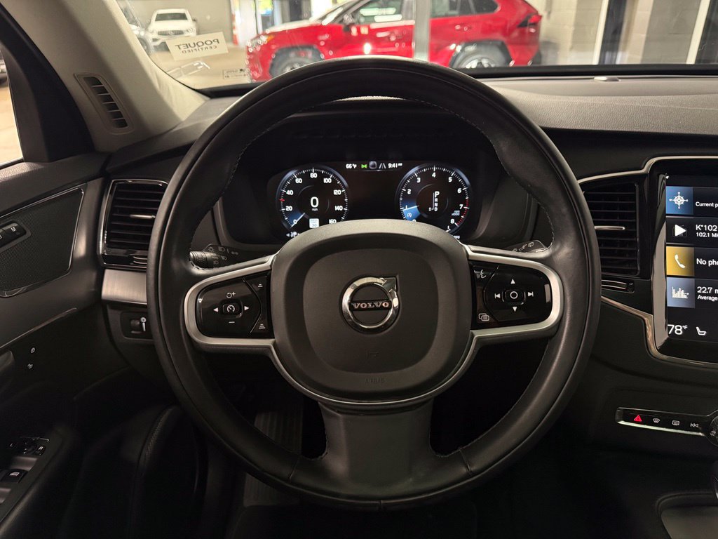 Used 2022 Volvo XC90 T5 Momentum AWD/4WD image 12