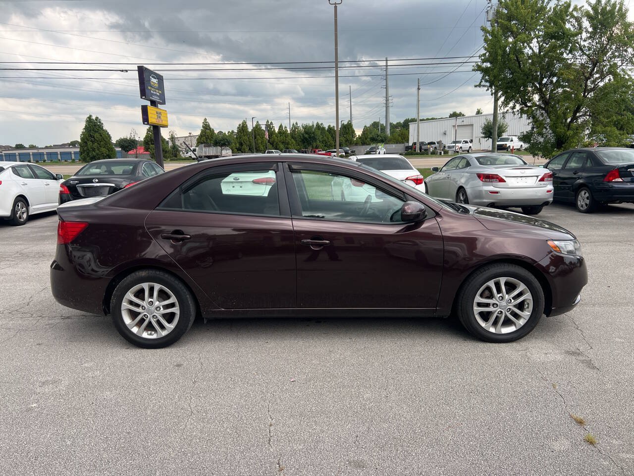 Used 2011 Kia Forte EX w/ Premium Pkg FWD image 4