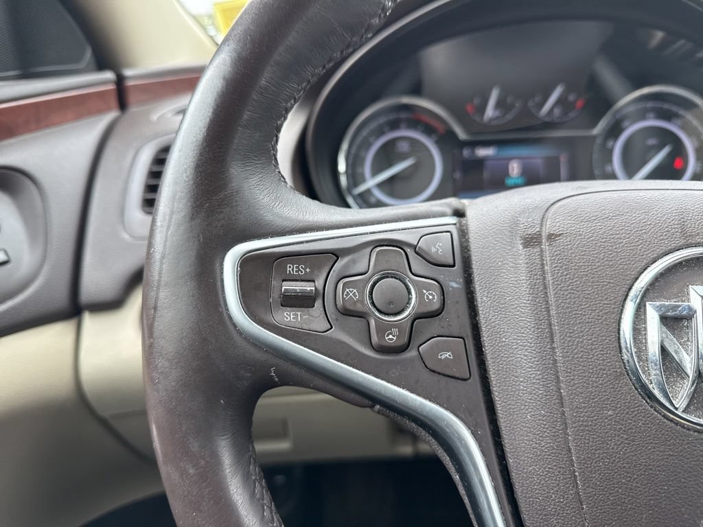 Used 2016 Buick Regal Premium FWD image 13