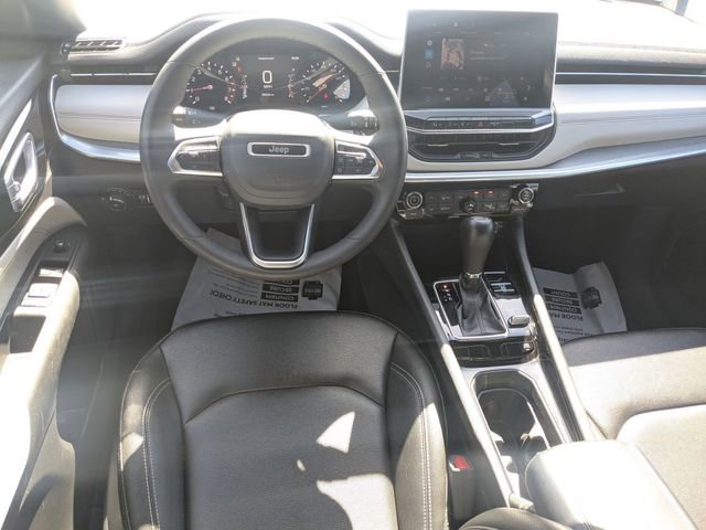 Used 2025 Jeep Compass Limited AWD/4WD image 28