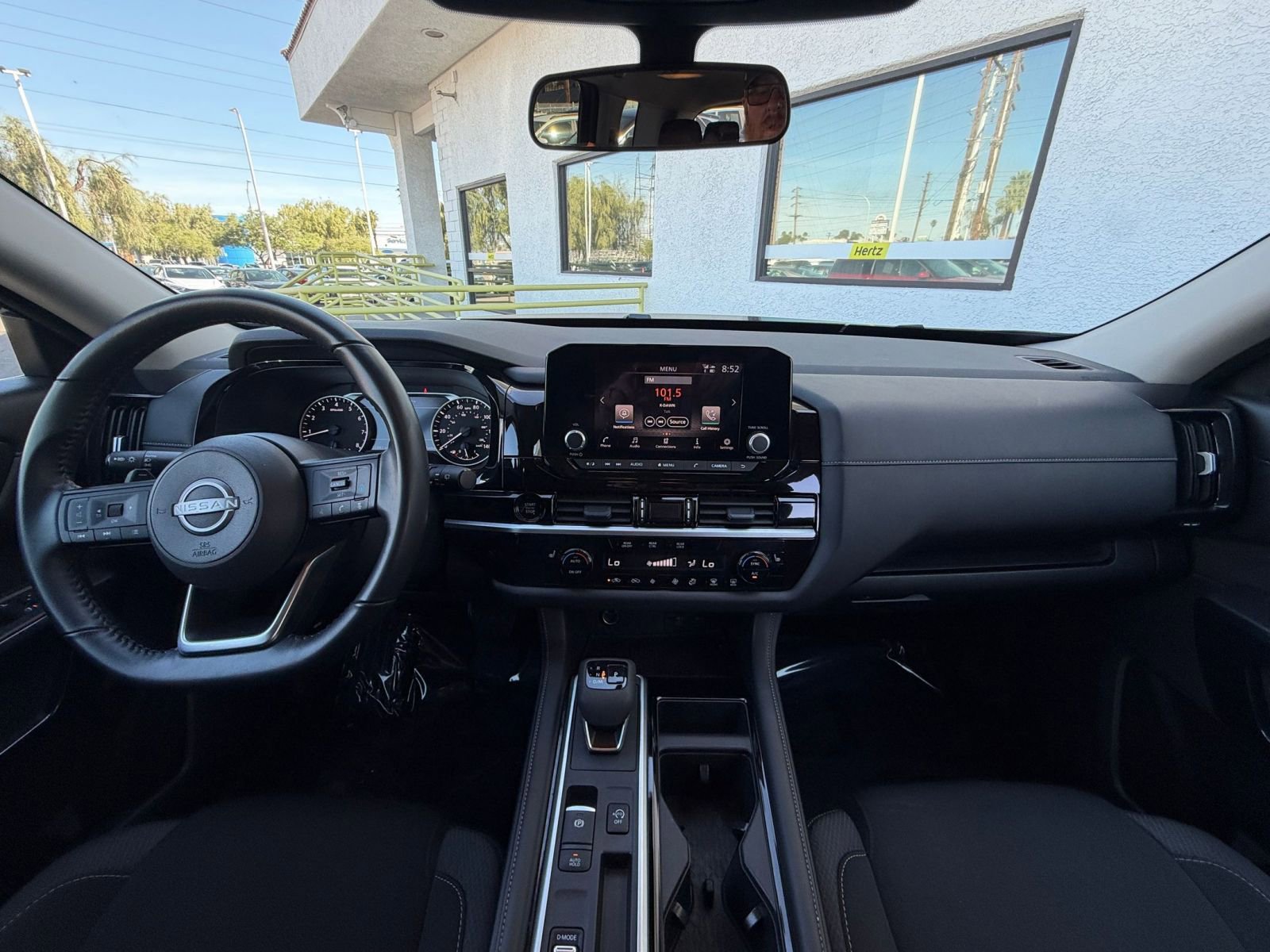 Used 2025 Nissan Pathfinder SV FWD image 35