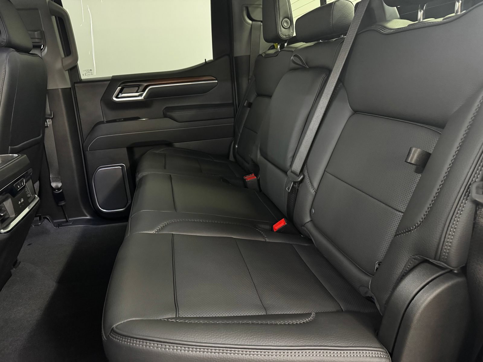 Used 2026 GMC Sierra 1500 Denali w/ Denali Reserve Package AWD/4WD image 13