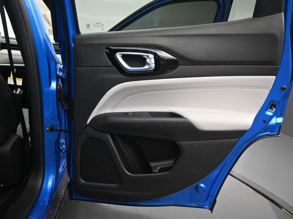 New 2025 Jeep Compass Limited image 16