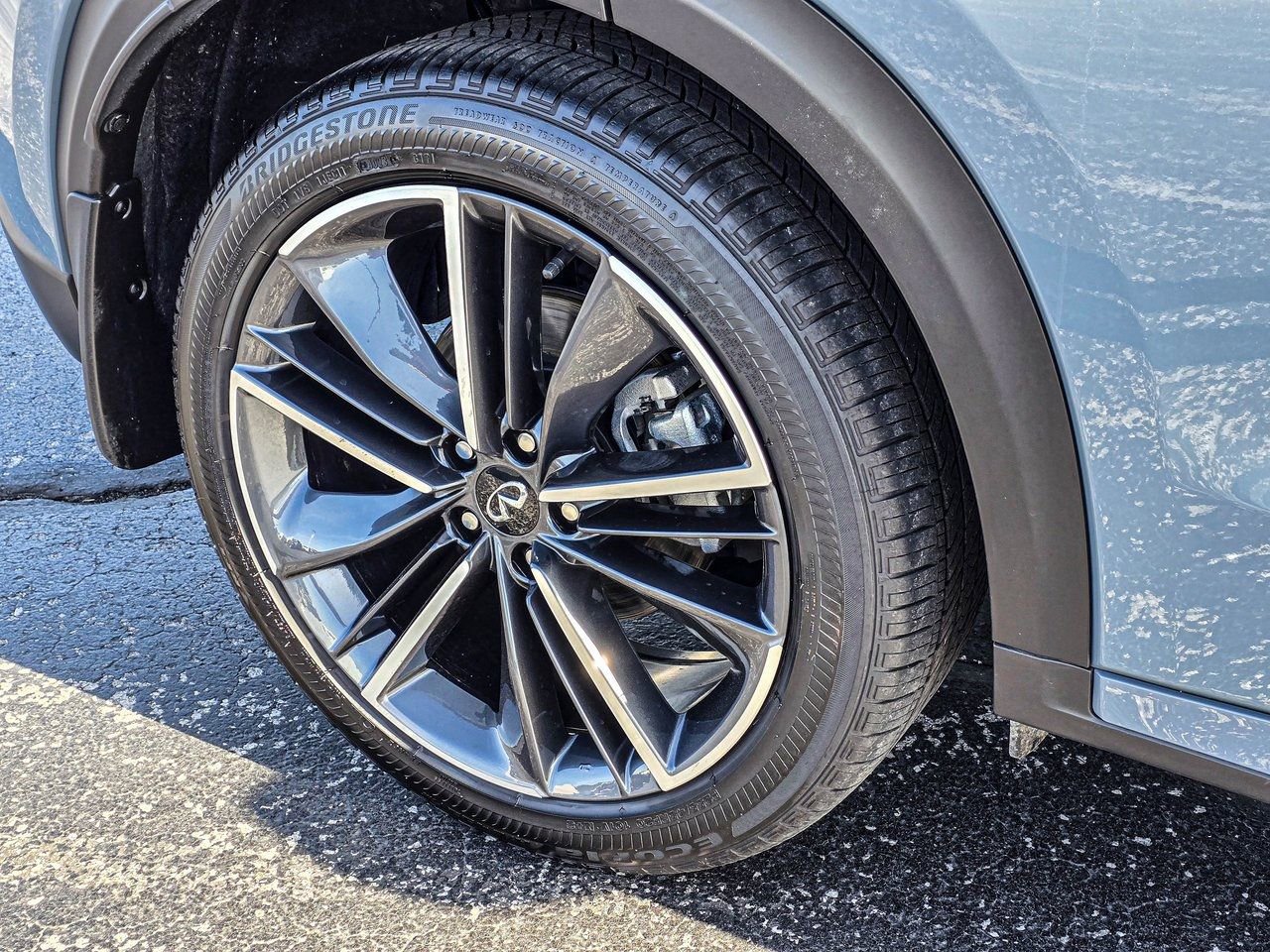 Used 2025 INFINITI QX55 Essential image 8