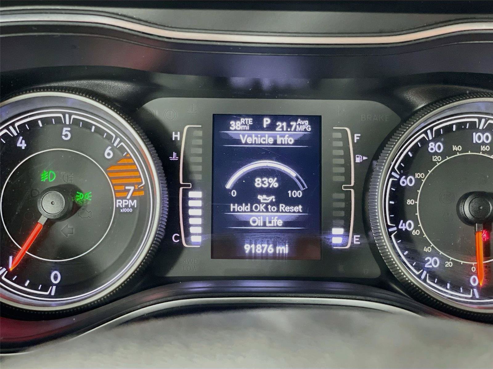 Used 2019 Jeep Cherokee Latitude Plus w/ Cold Weather Group FWD image 15
