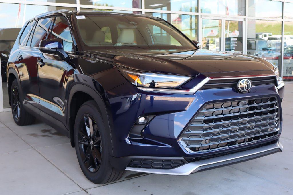 New 2026 Toyota Grand Highlander AWD Hybrid image 1