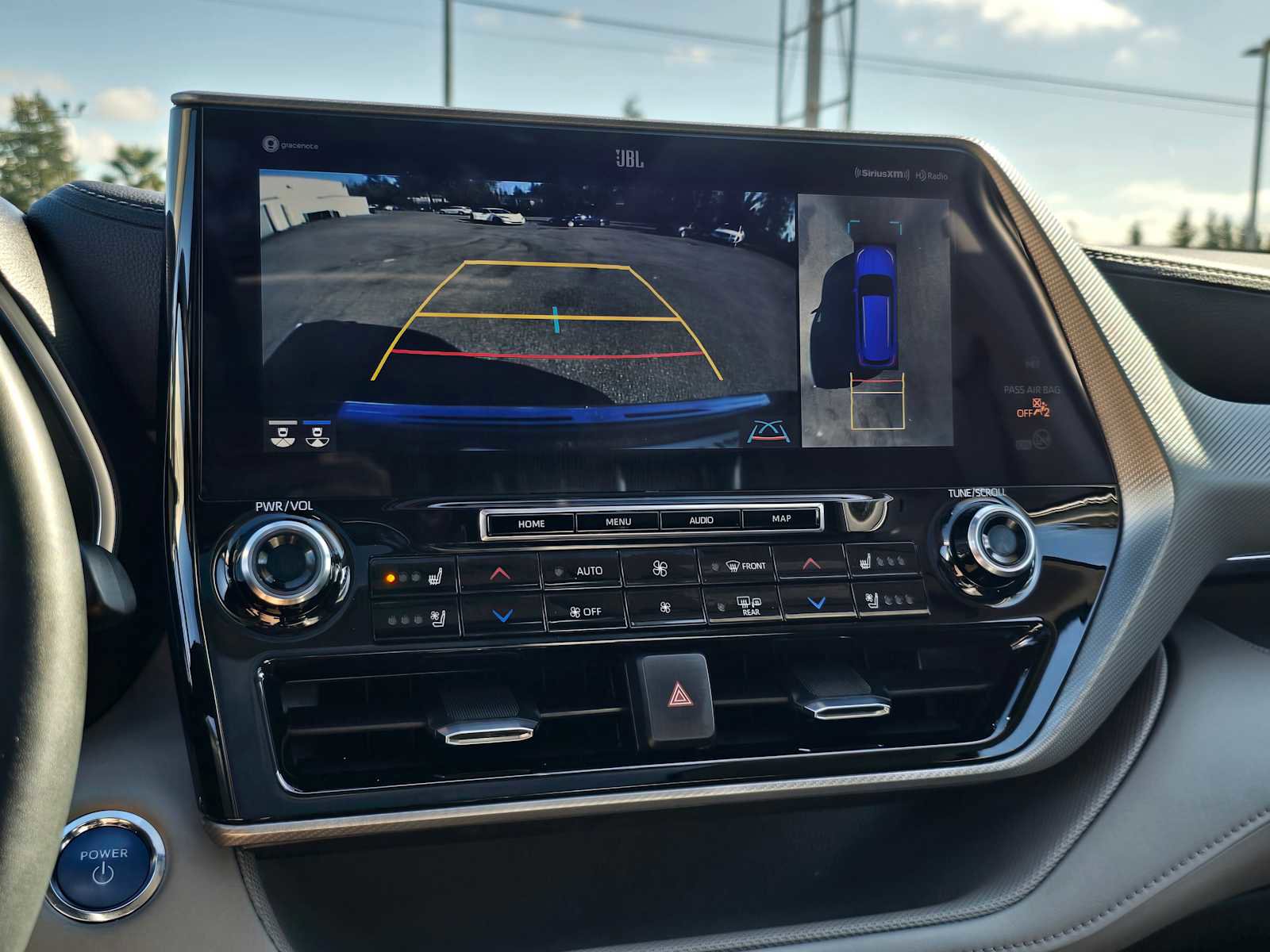 Used 2022 Toyota Highlander Platinum image 30