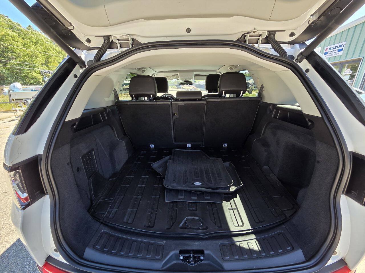 Used 2018 Land Rover Discovery Sport HSE AWD/4WD image 11