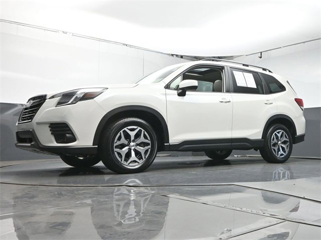 Used 2023 Subaru Forester Premium image 34