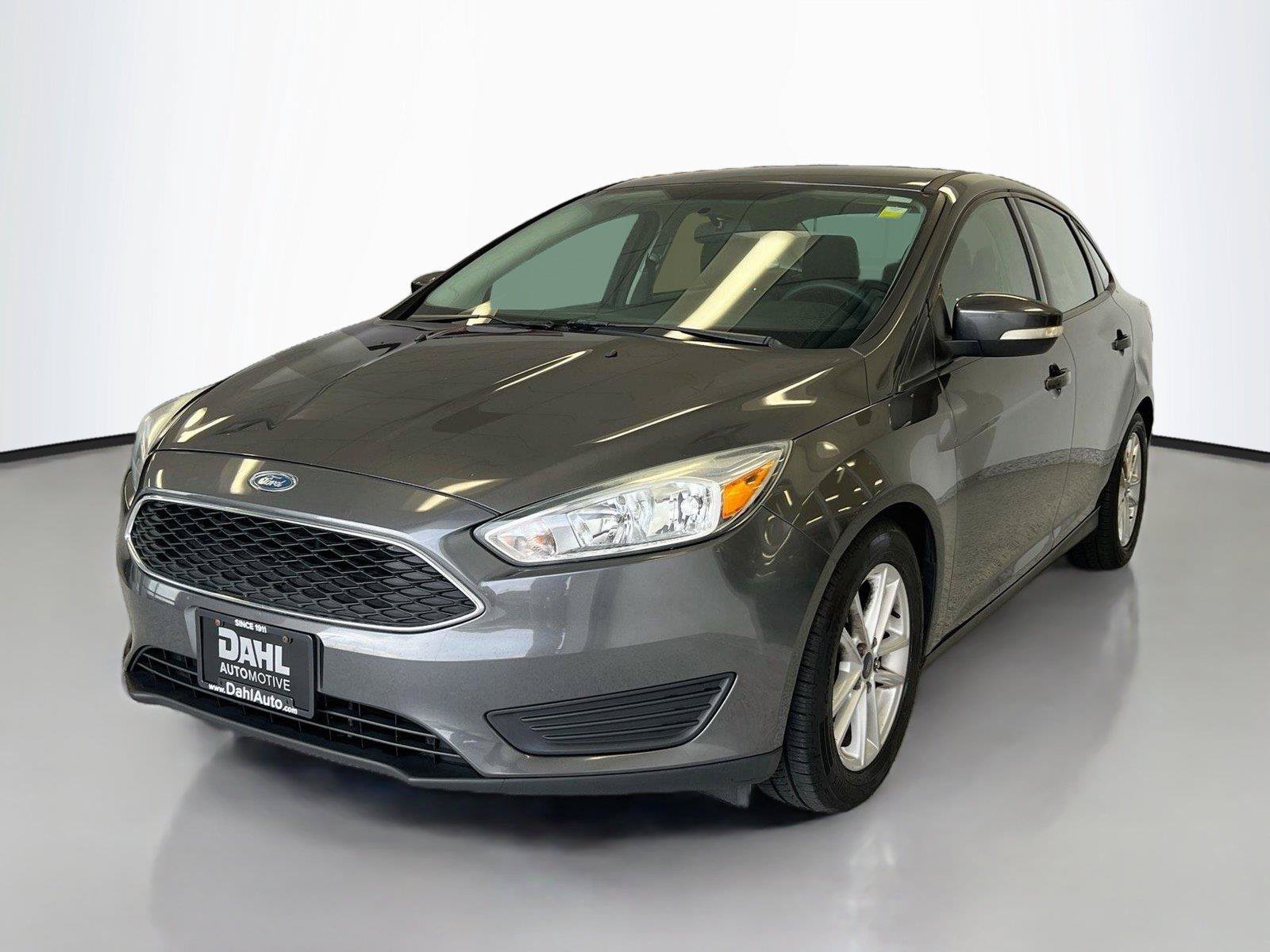 Used 2016 Ford Focus SE FWD image 4