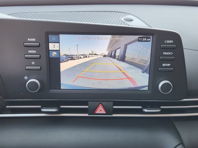 Certified 2024 Hyundai Elantra SE FWD image 12