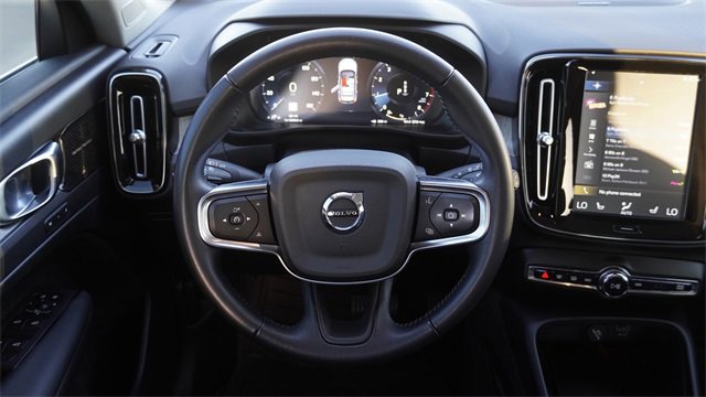 Used 2021 Volvo XC40 T5 Inscription w/ Advanced Package image 17