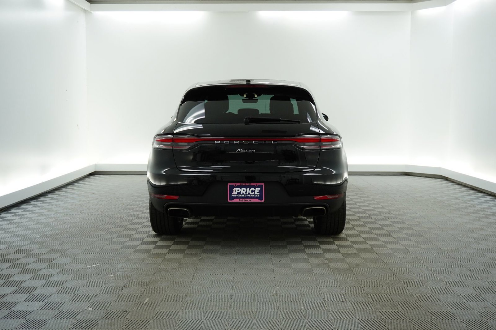 Used 2021 Porsche Macan image 10