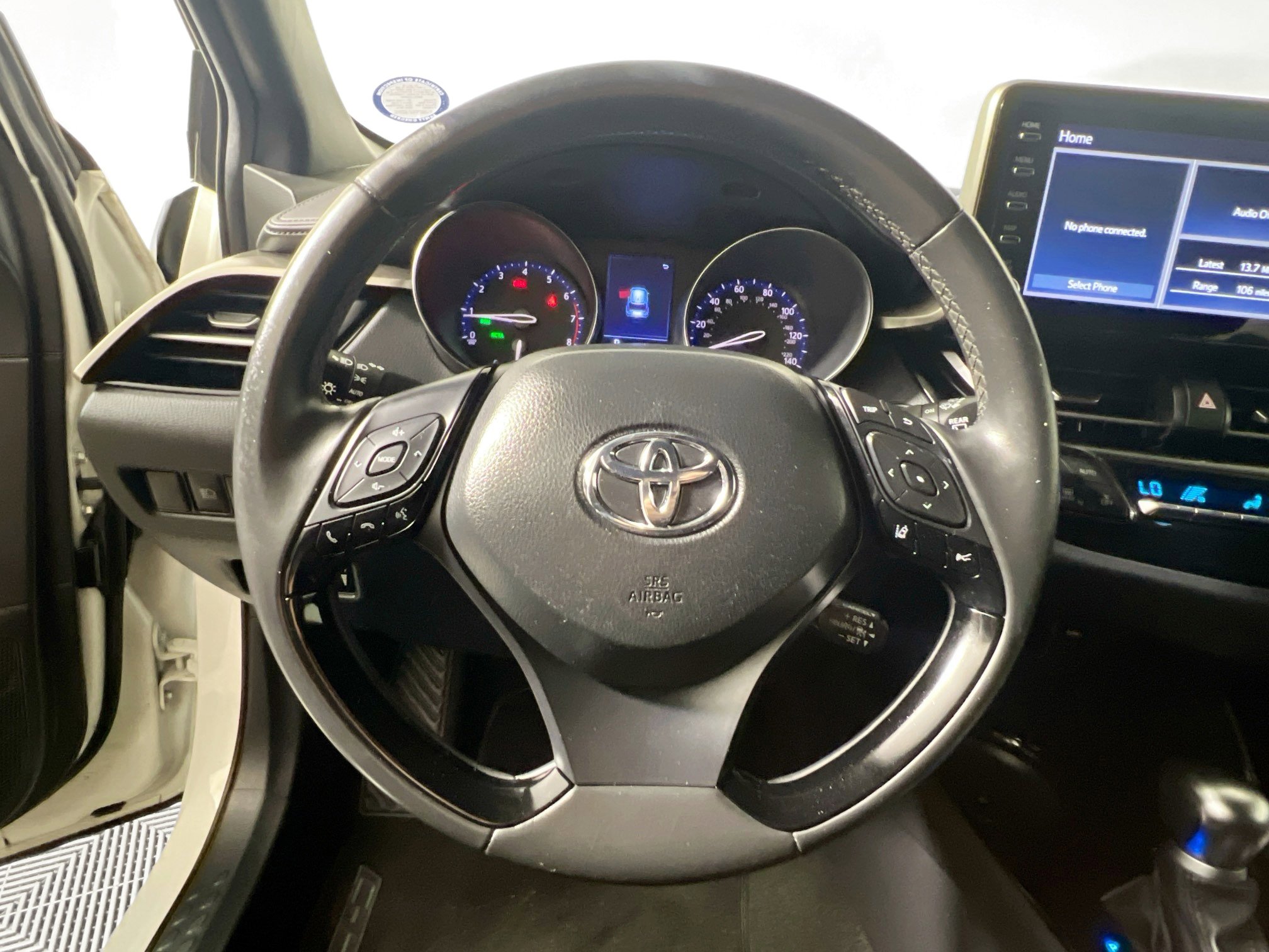 Used 2019 Toyota C-HR XLE image 17