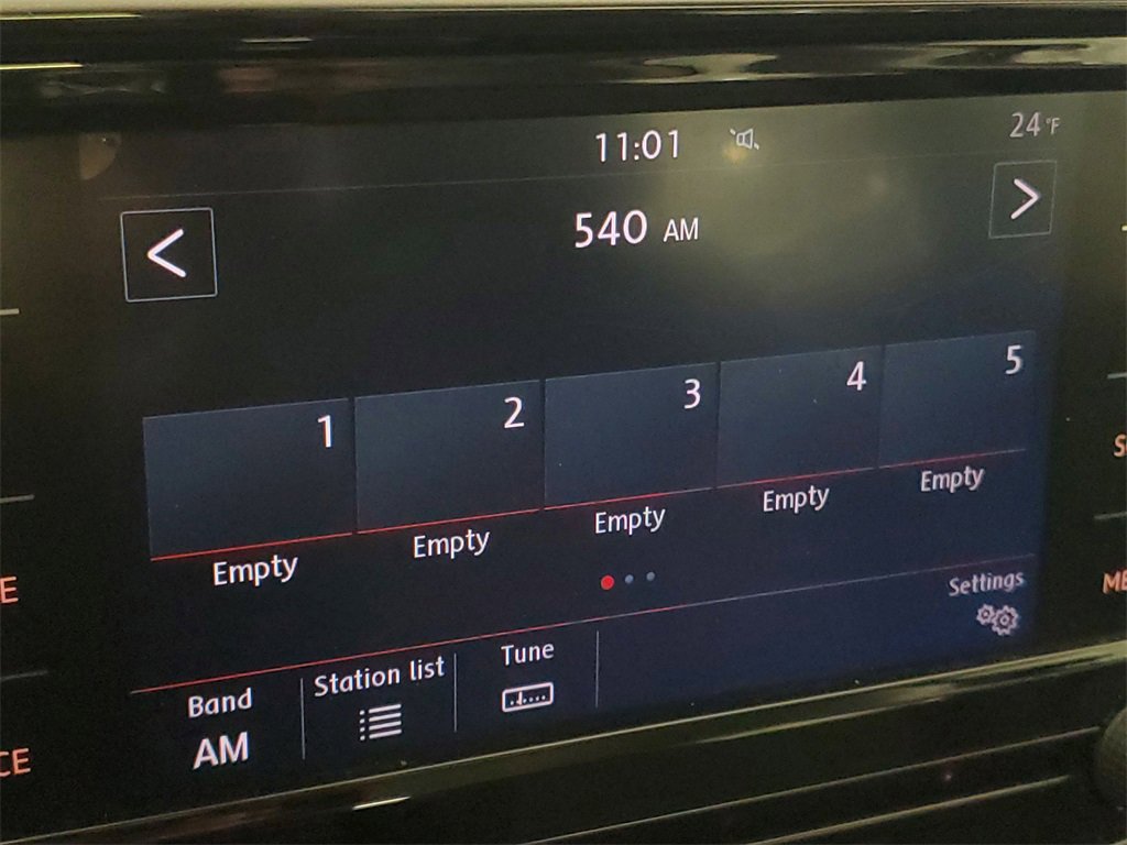 Used 2021 Volkswagen Passat 2.0T SE image 18